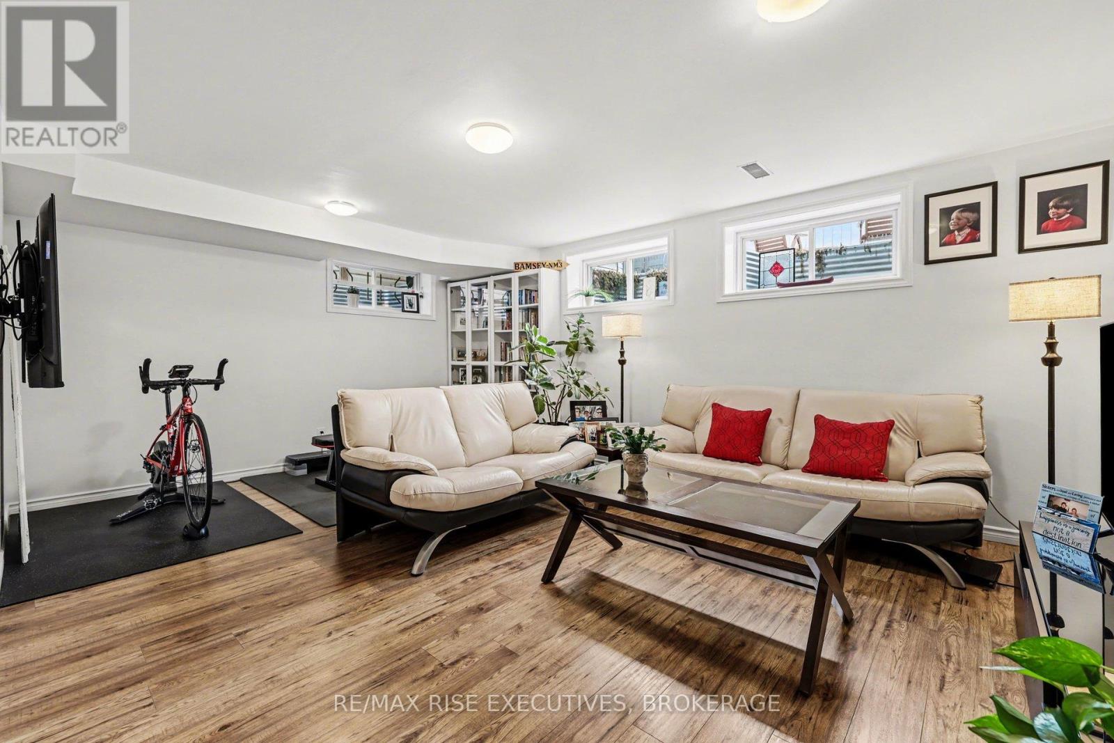 300c Richelieu Avenue, Ottawa, Ontario  K1L 6K3 - Photo 27 - X12887572