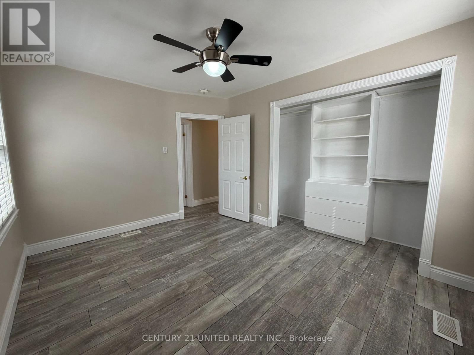 Upper - 685 Armour Road, Peterborough (Ashburnham Ward 4), Ontario  K9H 1Z5 - Photo 11 - X12887546