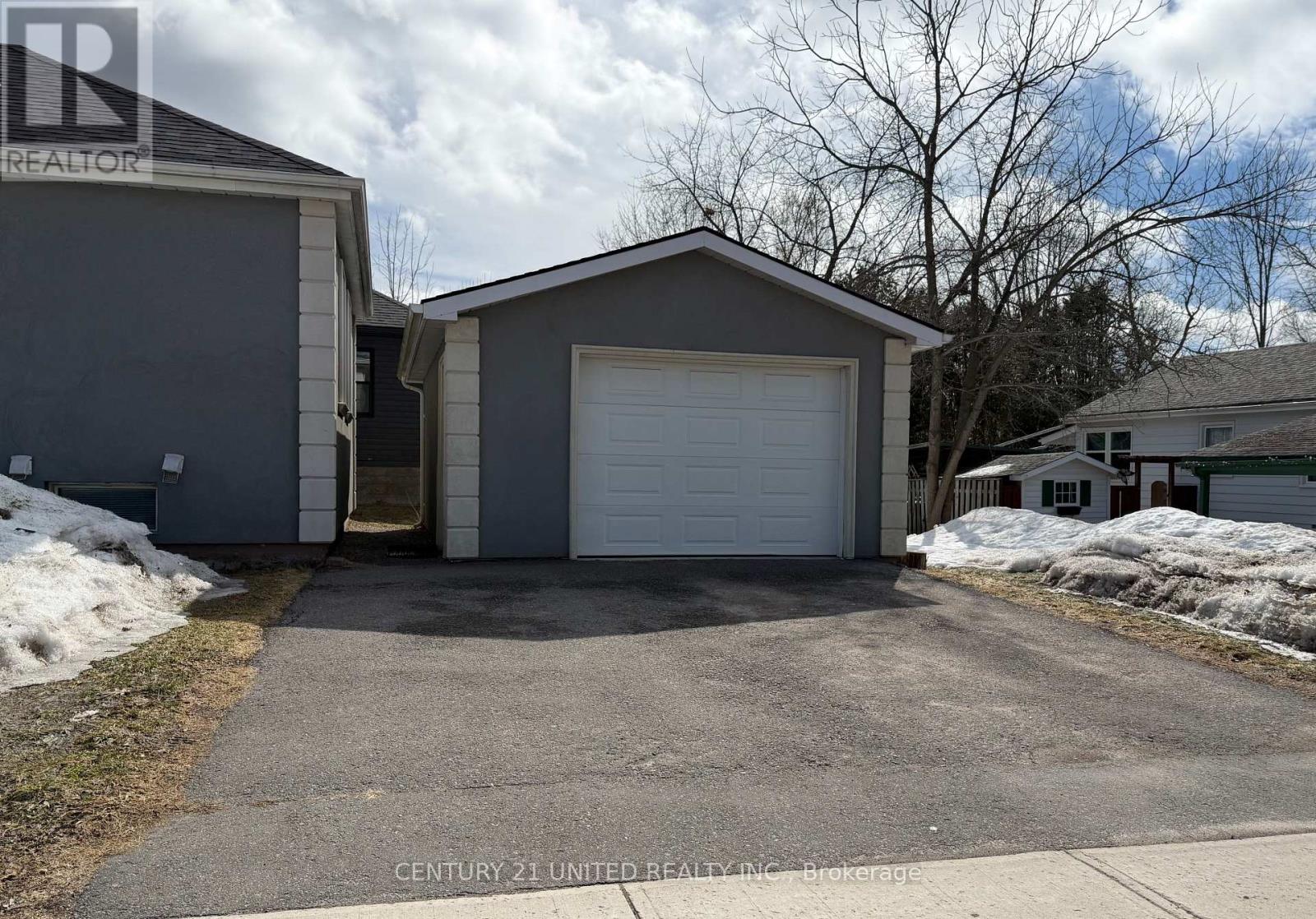 Upper - 685 Armour Road, Peterborough, Ontario  K9H 1Z5 - Photo 14 - X12887546