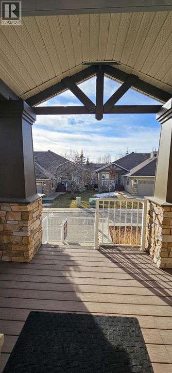 14 Discovery Woods Villas Sw, Calgary, Alberta  T3H 5A6 - Photo 4 - A2273726