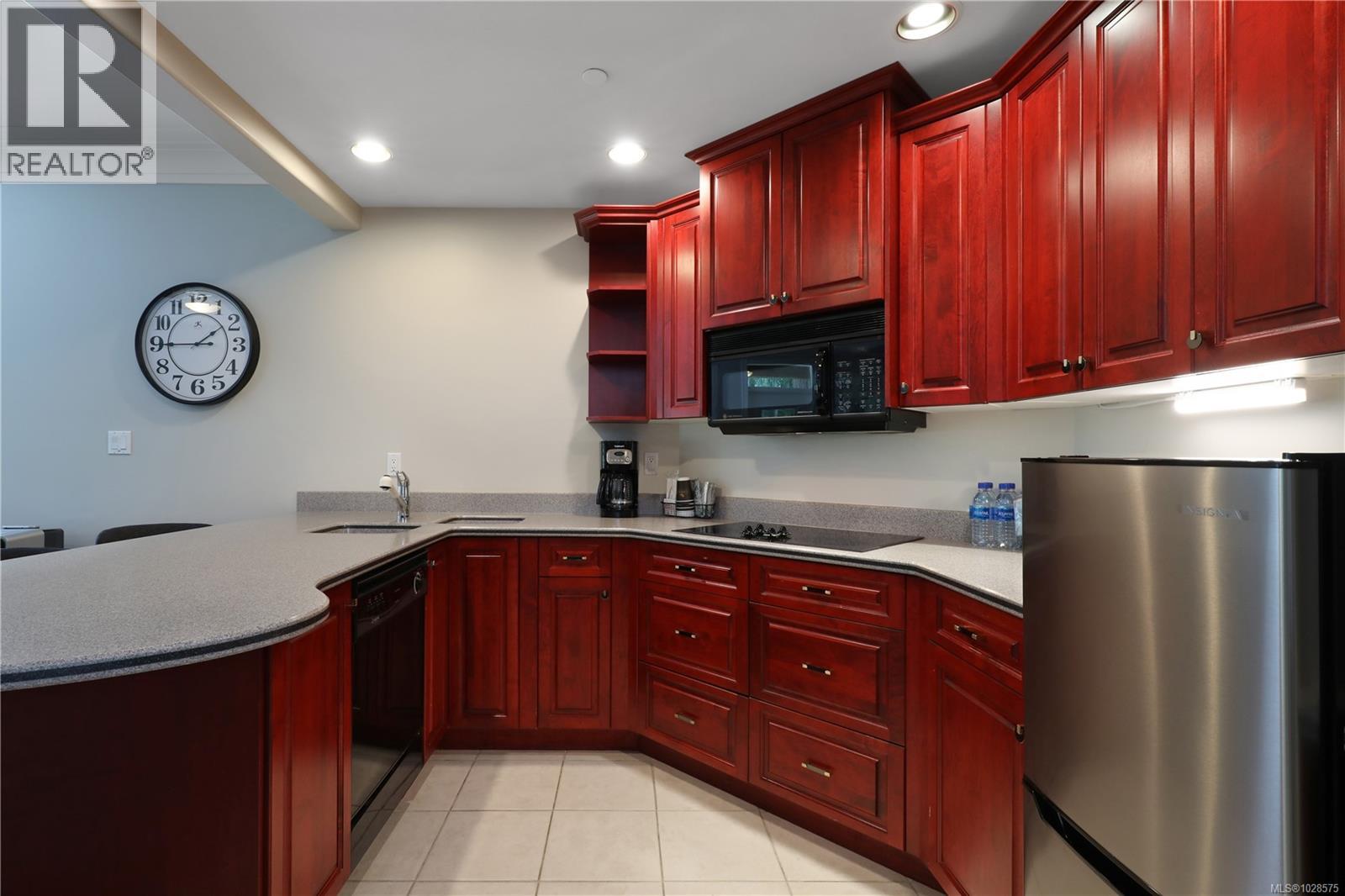 602/601b 366 Clubhouse Dr, Courtenay, British Columbia  V9N 9G3 - Photo 9 - 1028575