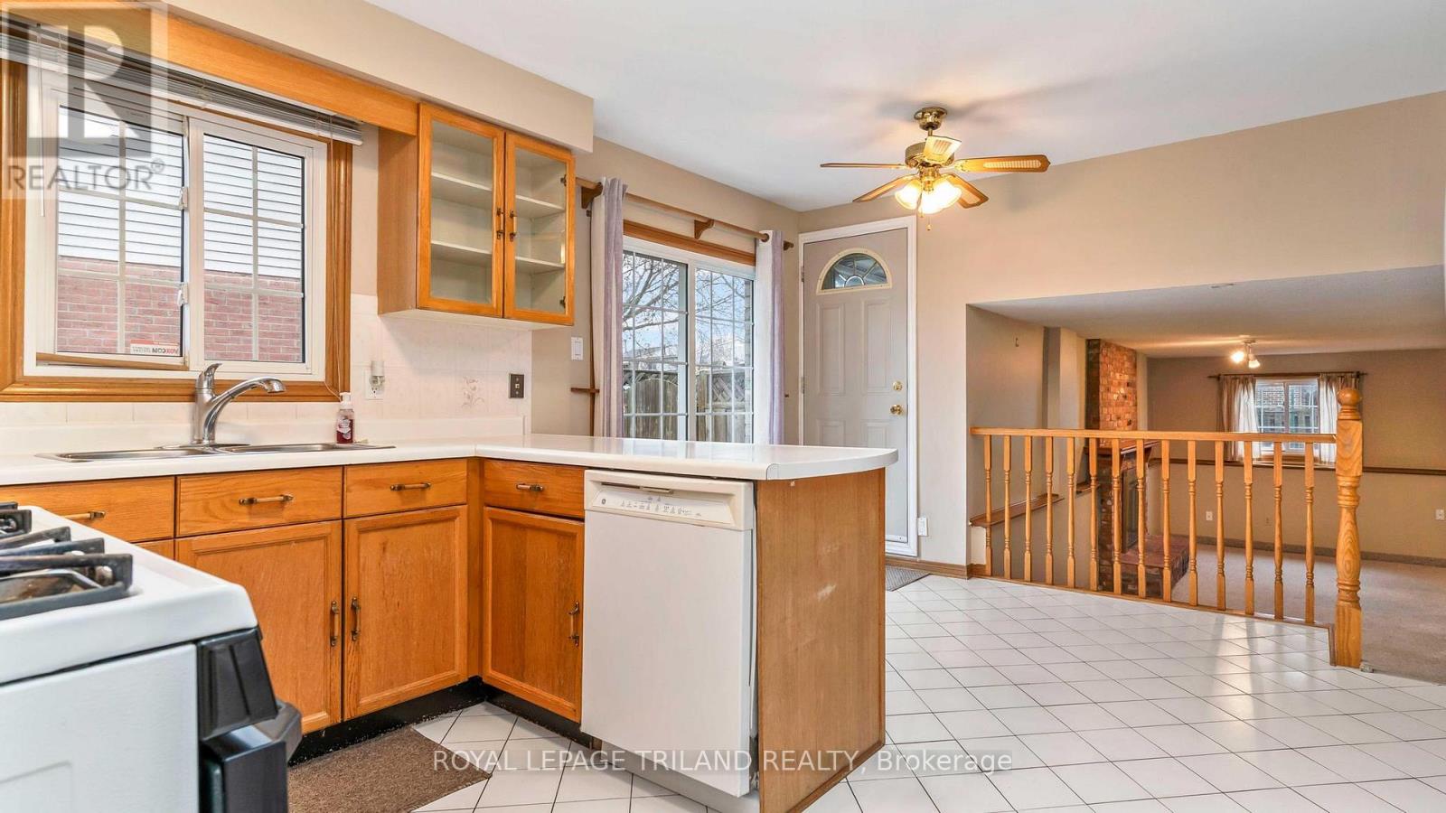 32 Glenroy Road, London South (South T), Ontario  N5Z 3K9 - Photo 11 - X12887480