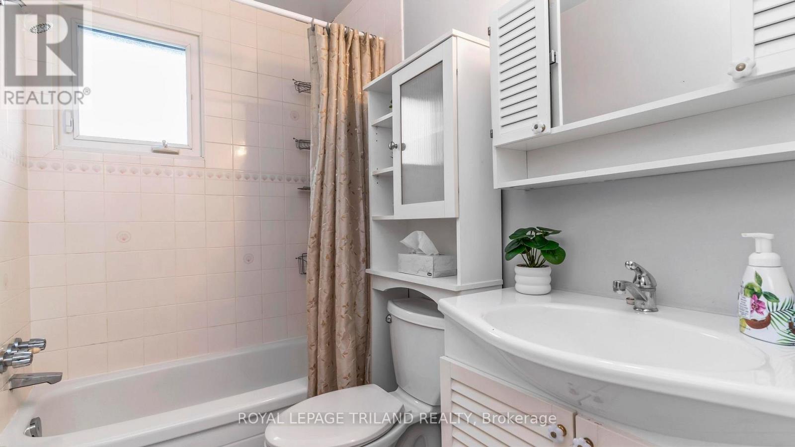 32 Glenroy Road, London South (South T), Ontario  N5Z 3K9 - Photo 16 - X12887480