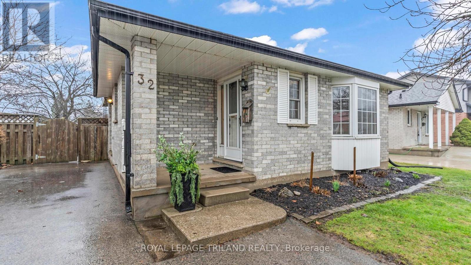 32 Glenroy Road, London South (South T), Ontario  N5Z 3K9 - Photo 3 - X12887480