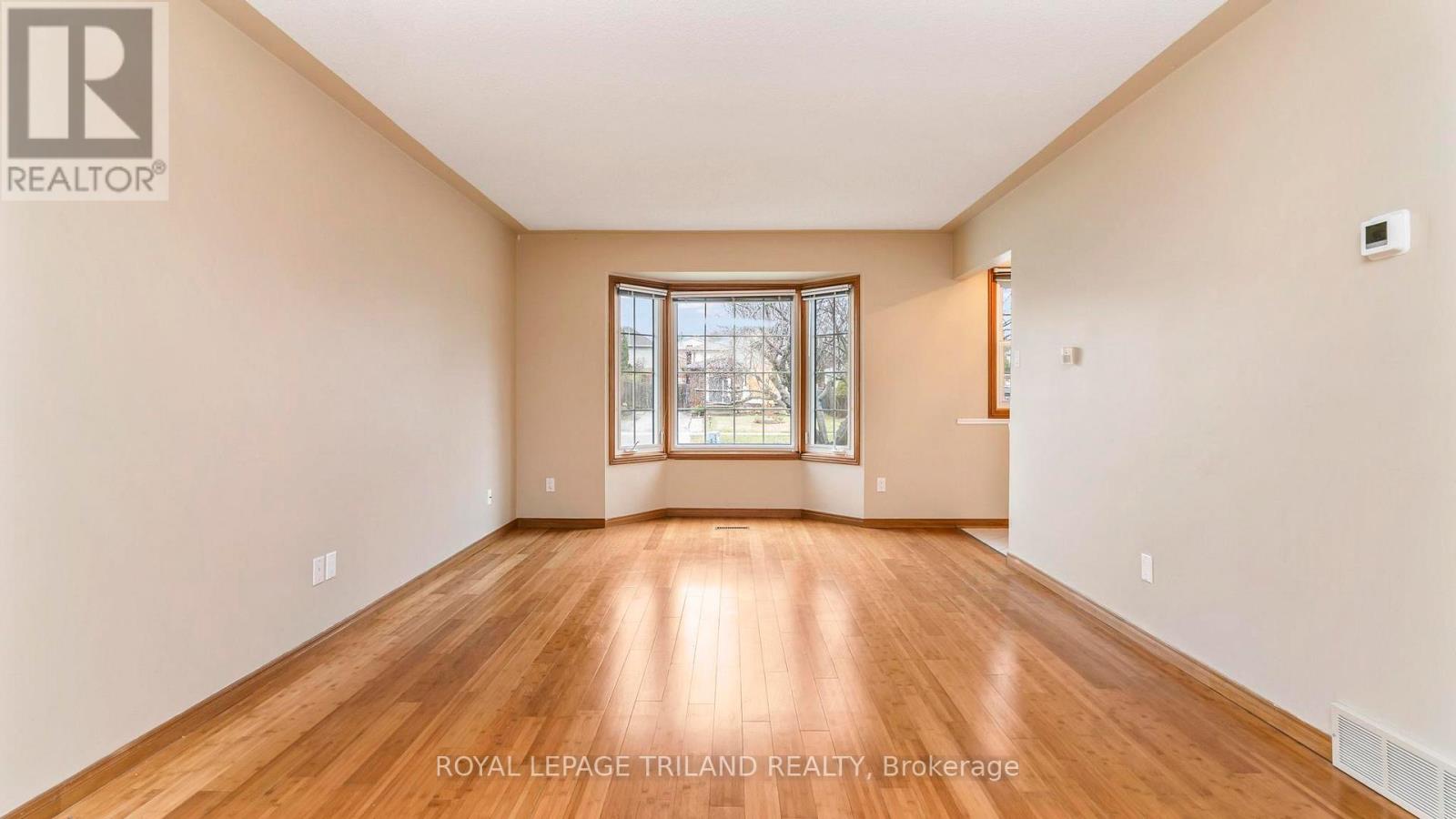 32 Glenroy Road, London South (South T), Ontario  N5Z 3K9 - Photo 9 - X12887480