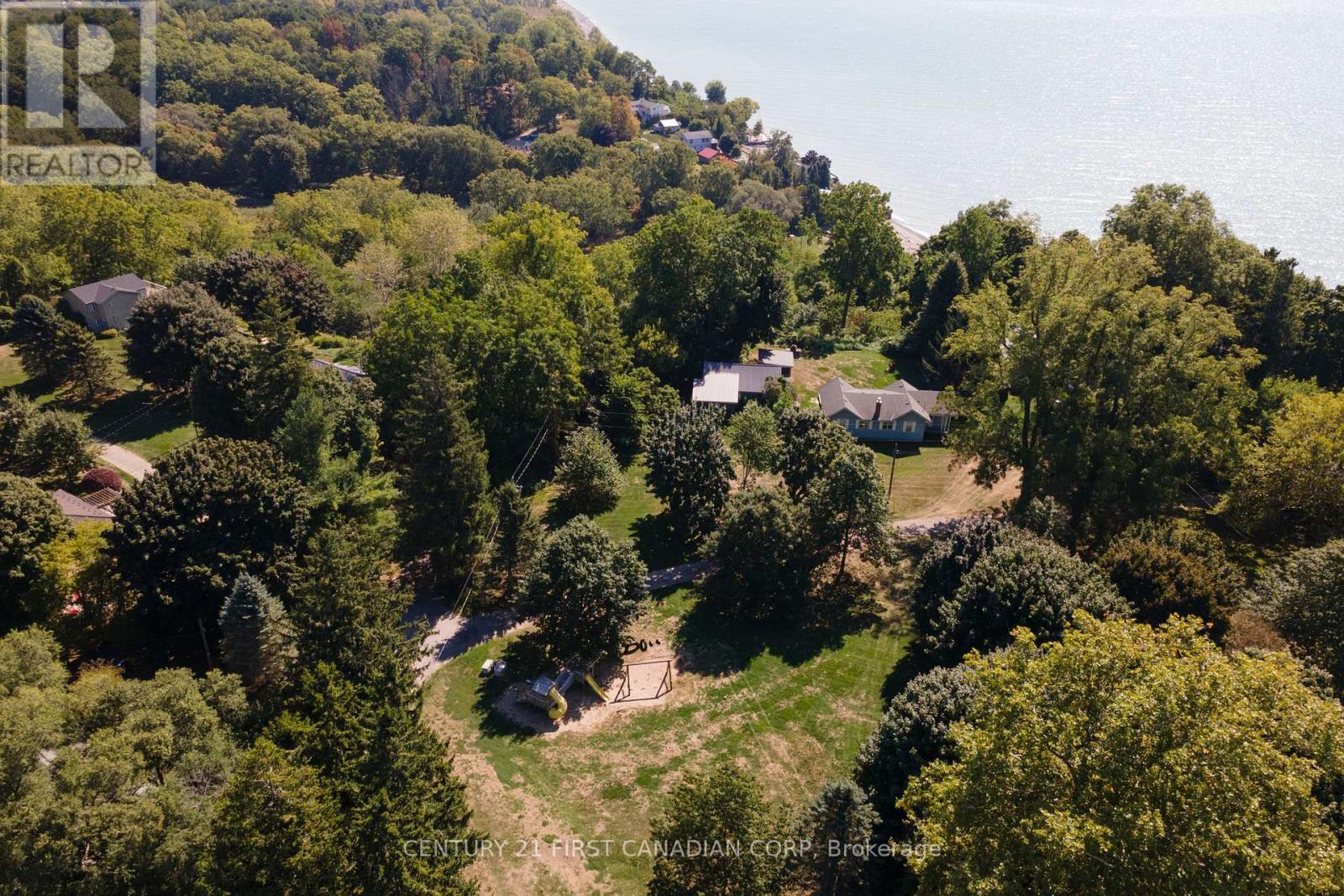 Photo 19 of 23 for 4 - 49075 Dexter Line