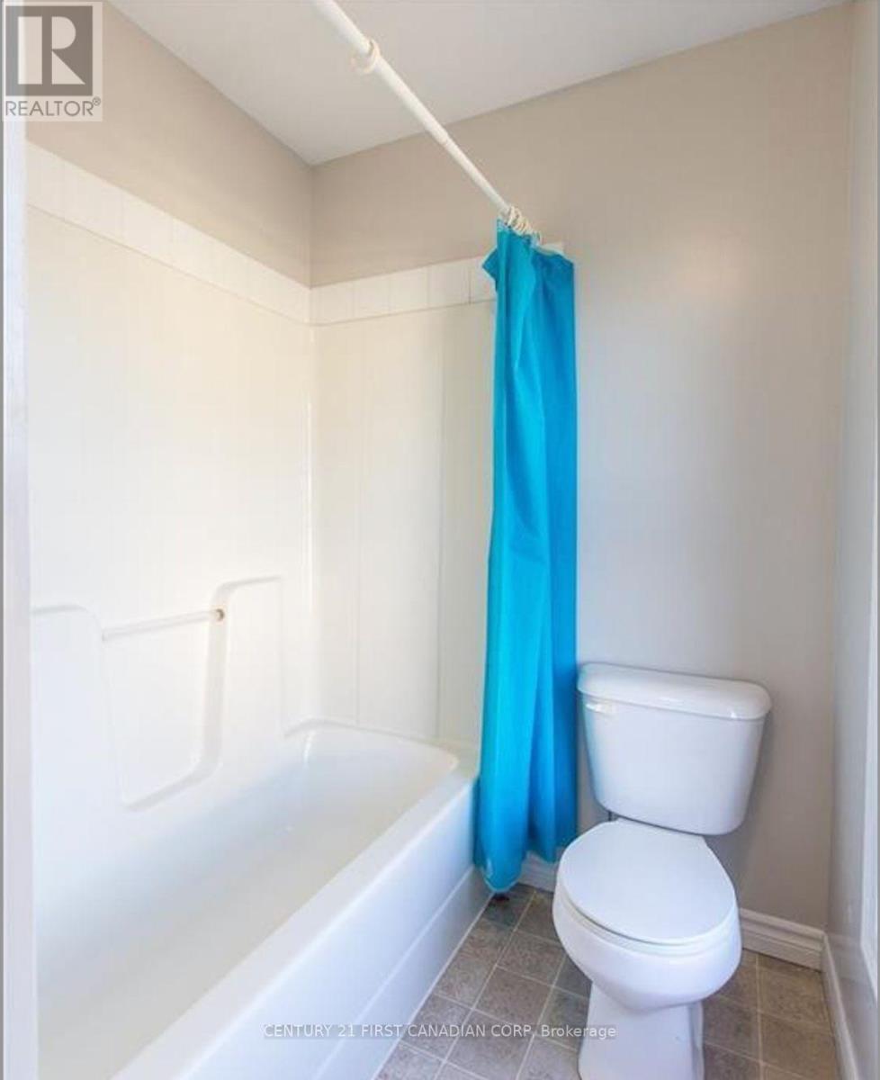 47 - 600 Sarnia Road, London North, Ontario  N6G 5M5 - Photo 22 - X12887636