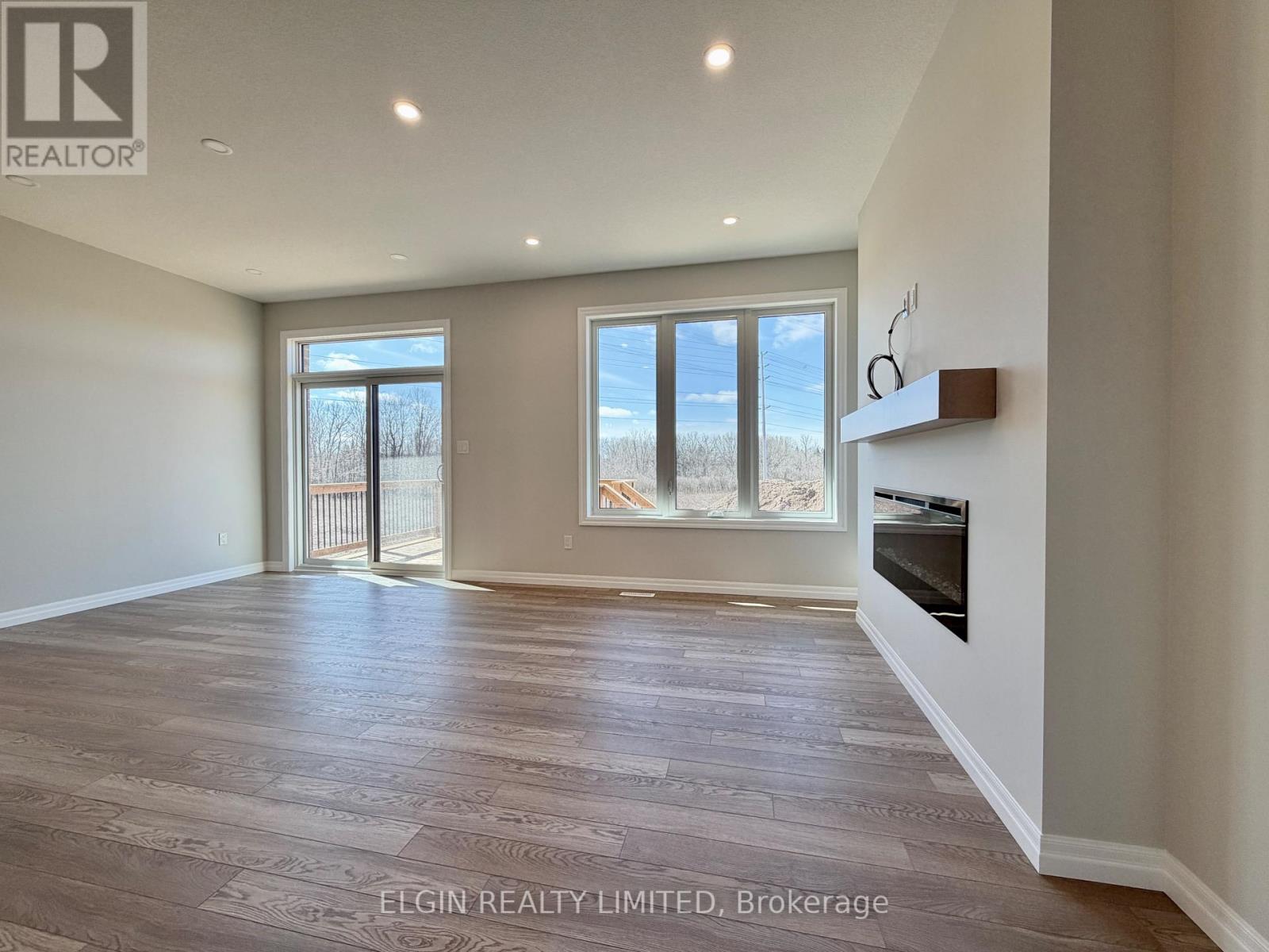 Photo 12 of 30 for 7 Horizon Court