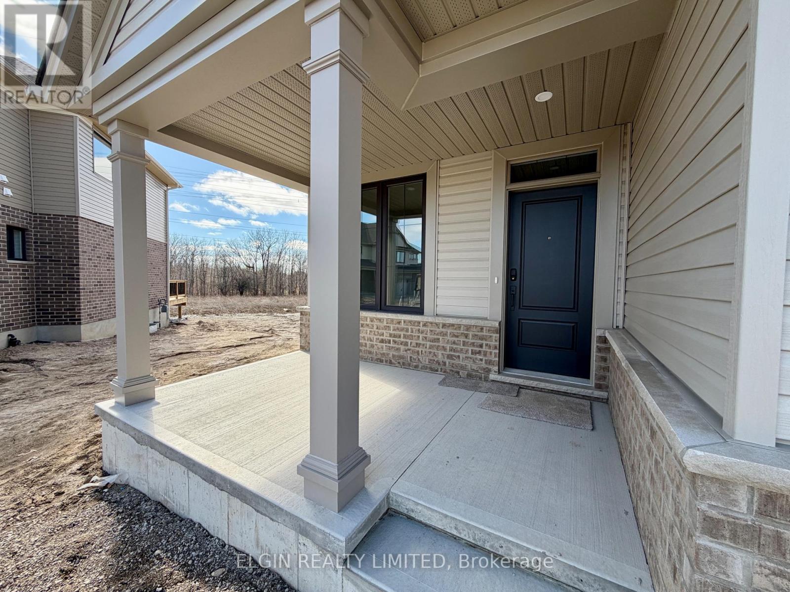 Photo 2 of 30 for 7 Horizon Court