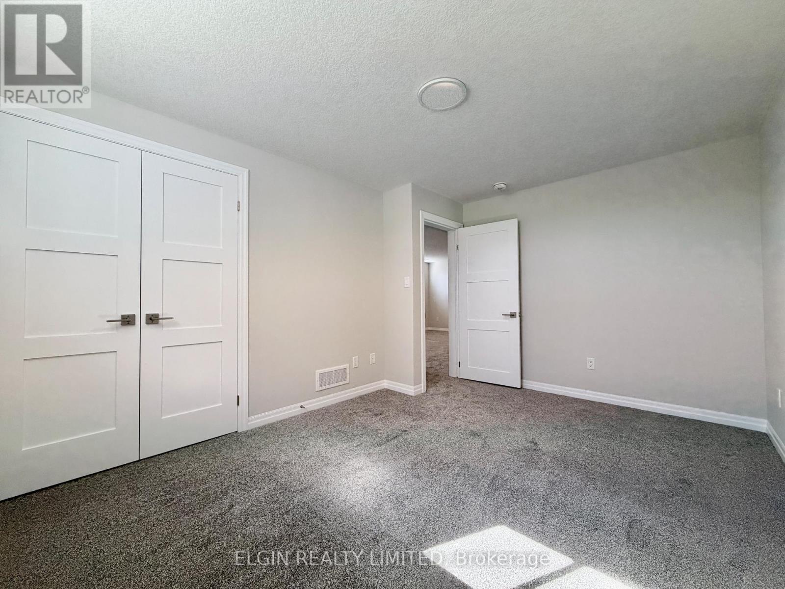 Photo 22 of 30 for 7 Horizon Court