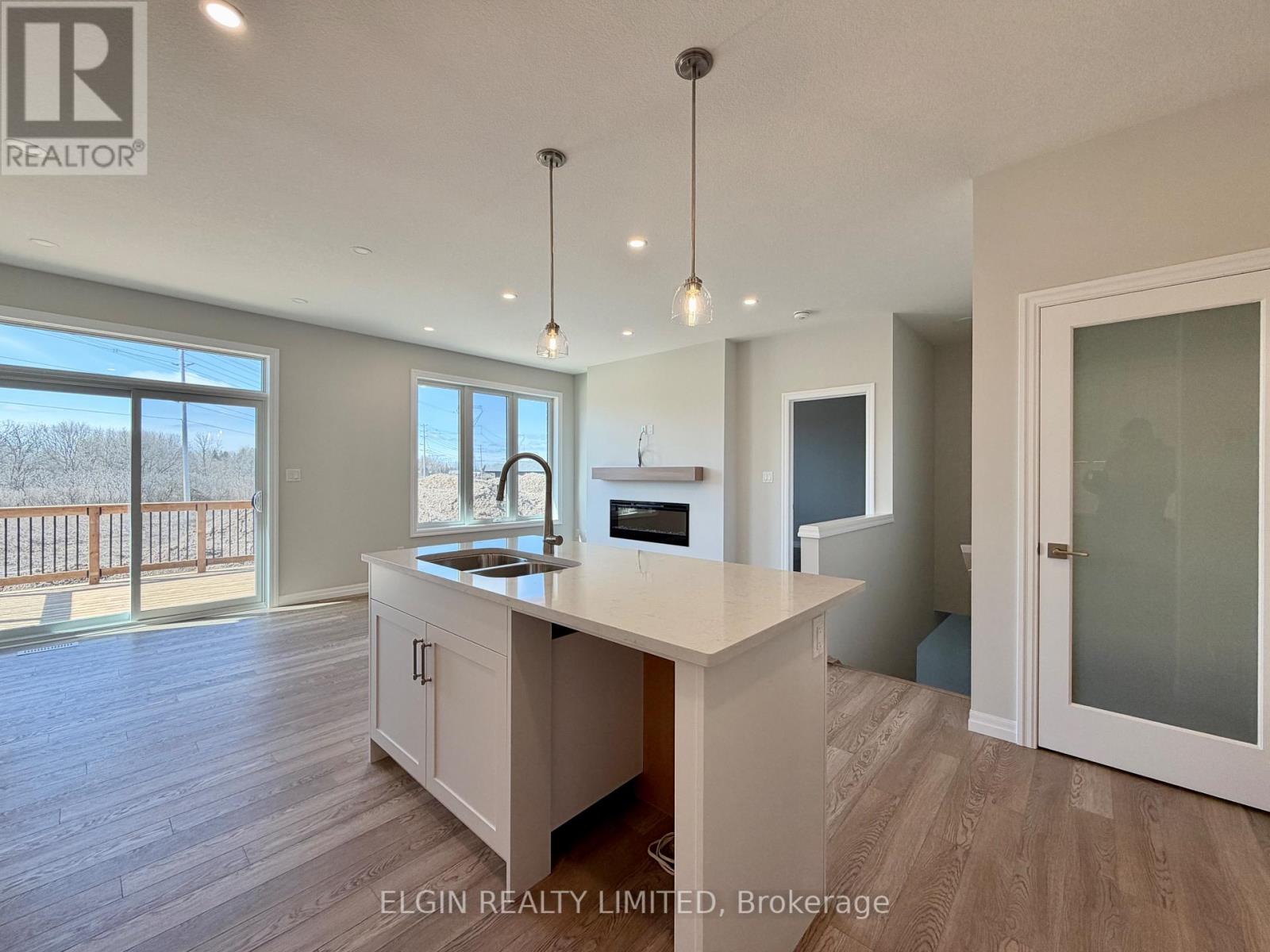 Photo 8 of 30 for 7 Horizon Court