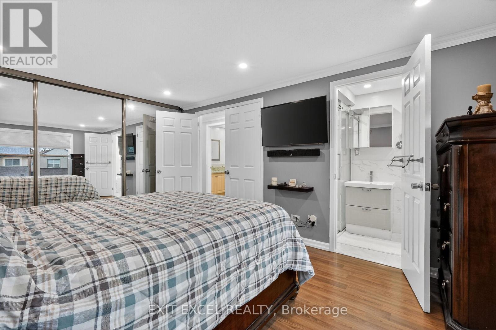 58 Fireside Crescent, Ottawa, Ontario  K1T 1Z4 - Photo 28 - X12887416