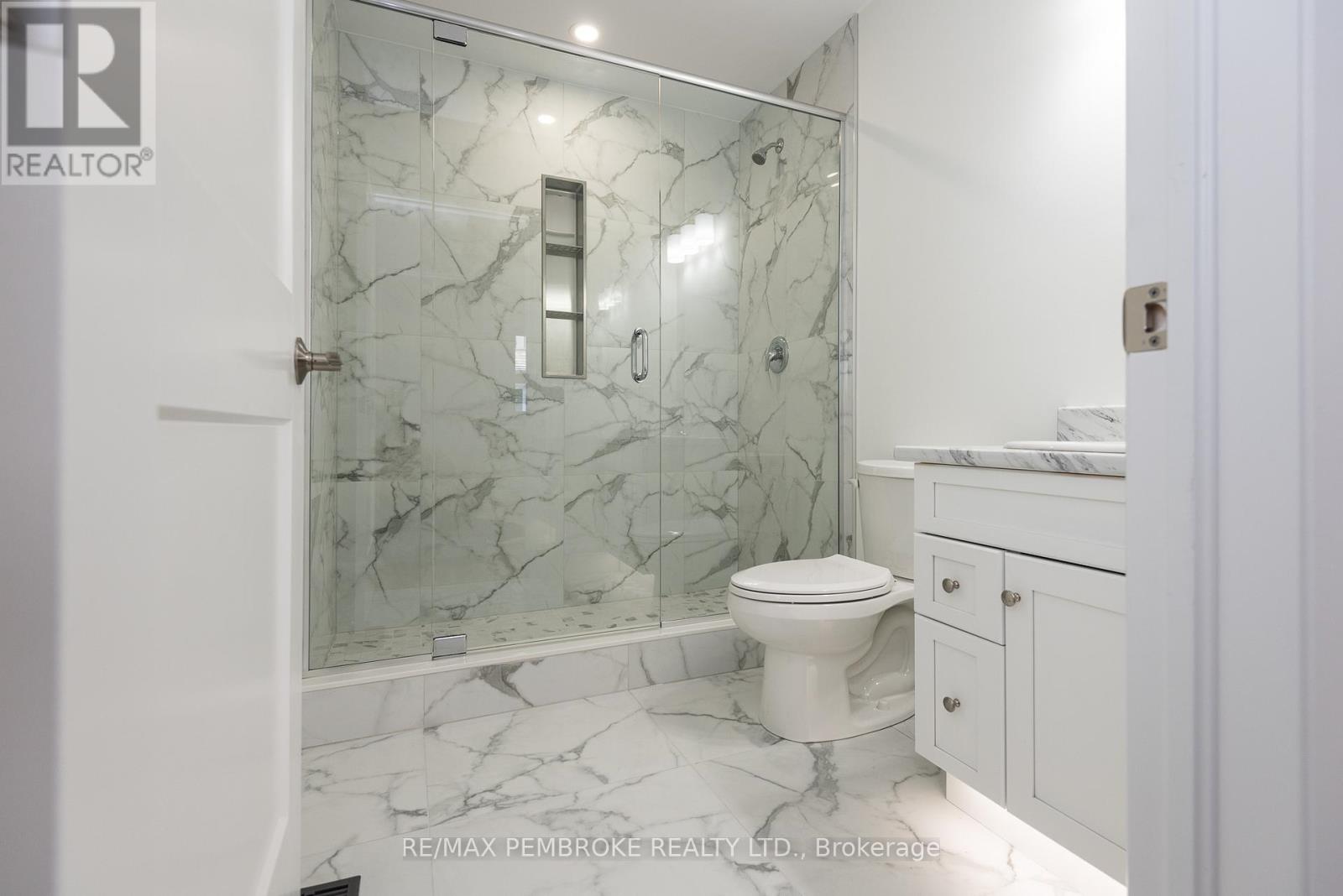 9 Jade Avenue, Petawawa, Ontario  K8H 0E5 - Photo 18 - X12887632