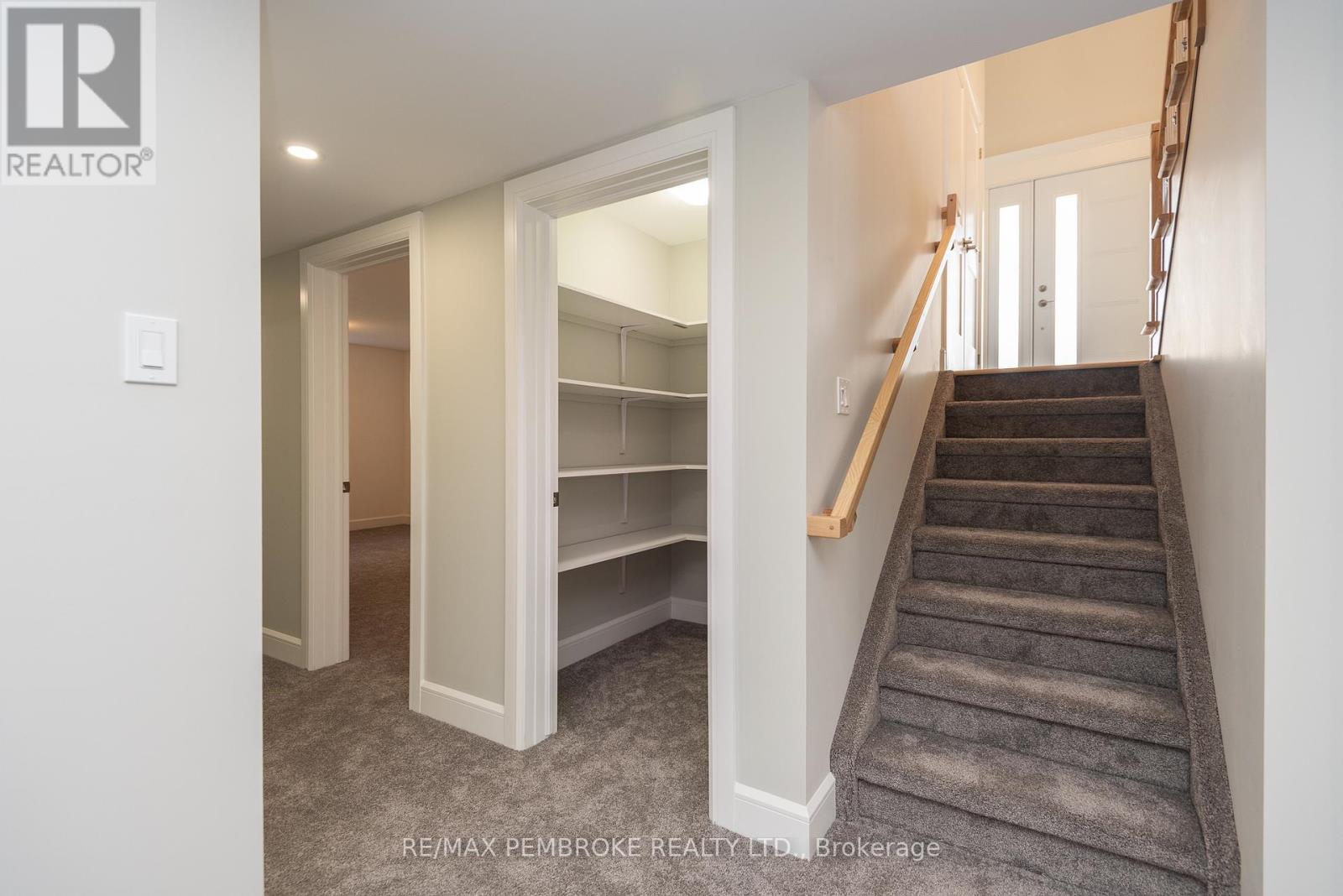 9 Jade Avenue, Petawawa, Ontario  K8H 0E5 - Photo 25 - X12887632