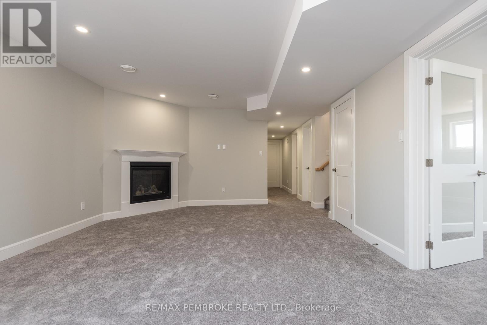 9 Jade Avenue, Petawawa, Ontario  K8H 0E5 - Photo 27 - X12887632