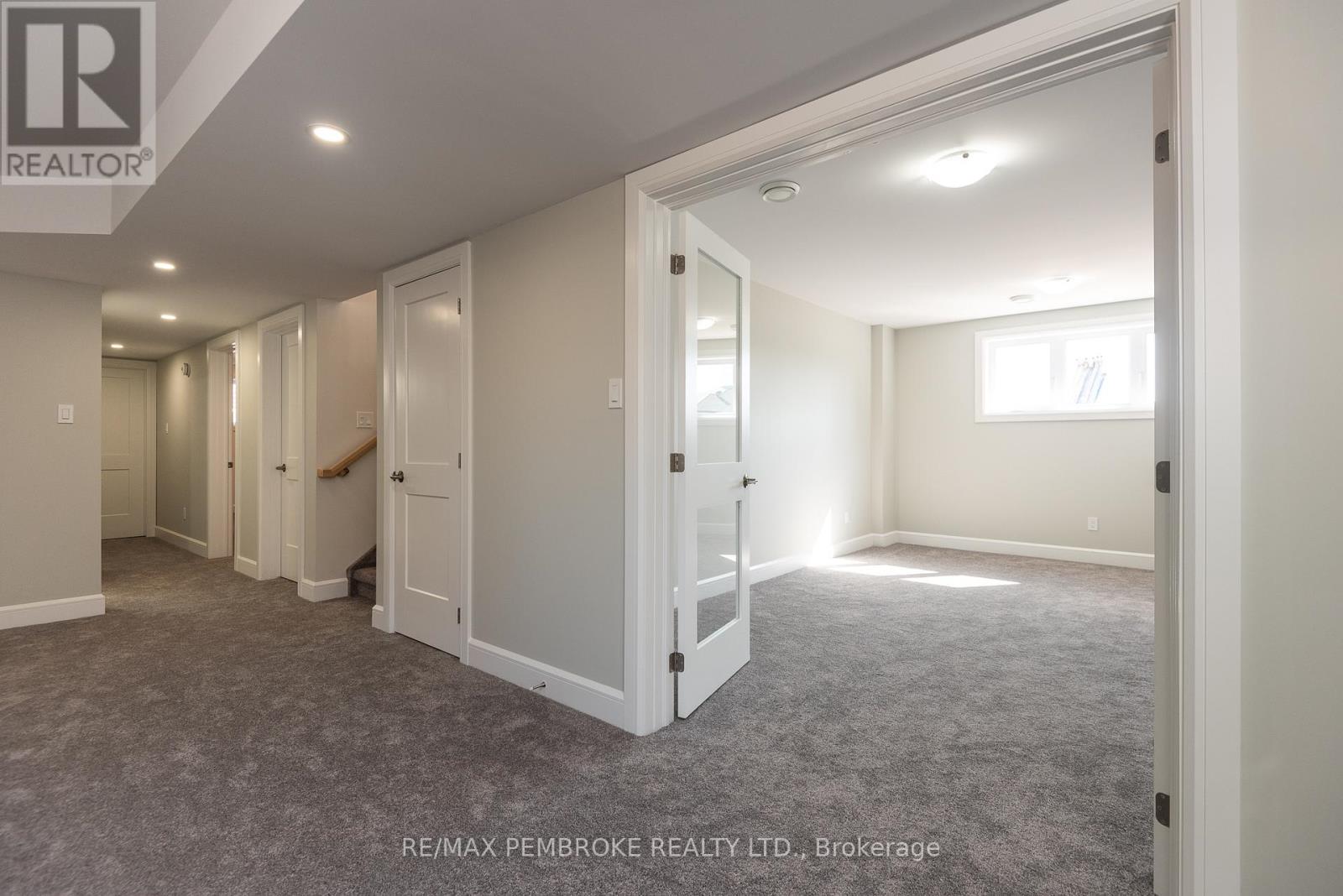 9 Jade Avenue, Petawawa, Ontario  K8H 0E5 - Photo 32 - X12887632