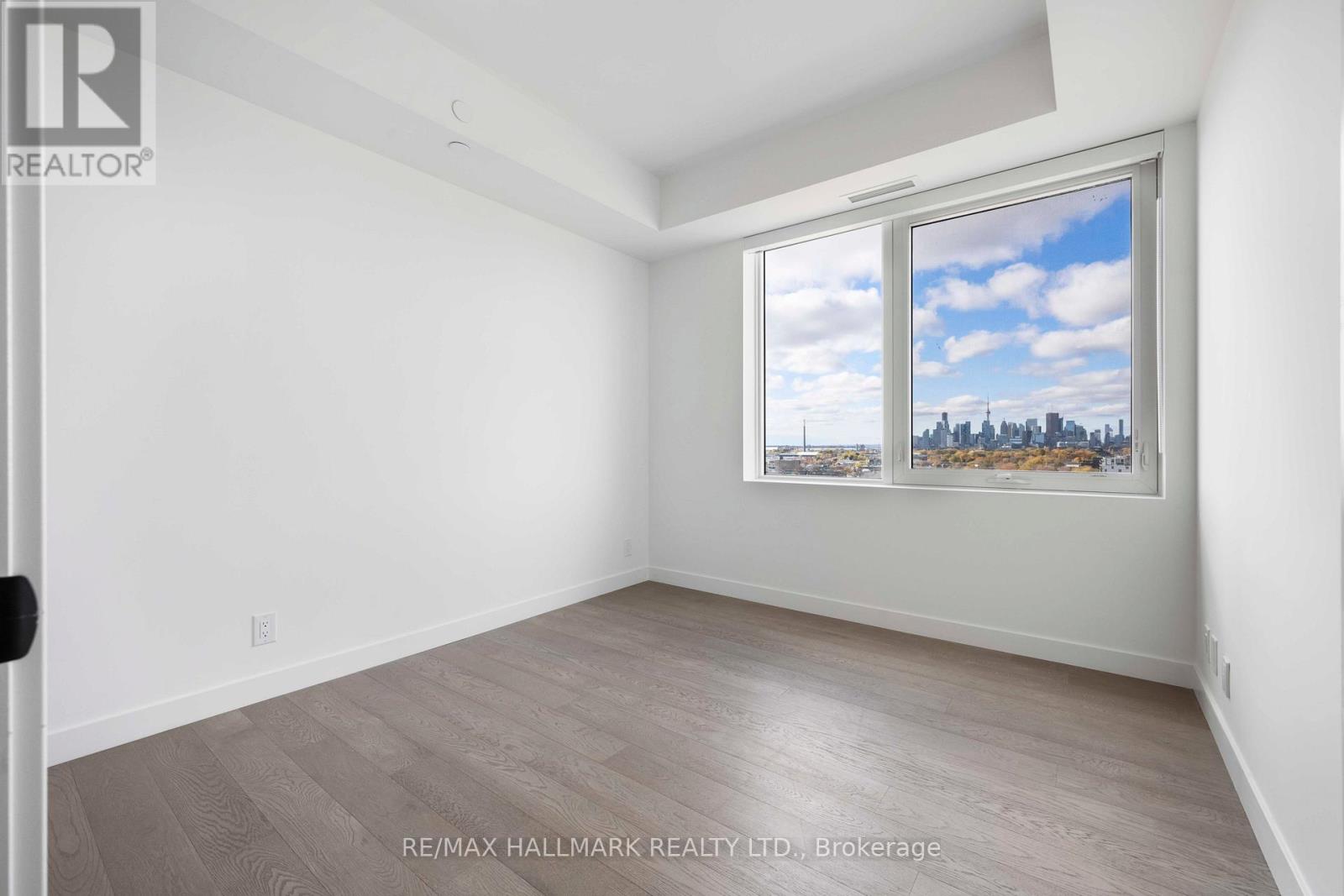 1310 - 1050 Eastern Avenue, Toronto, Ontario M4L 0B7 - Photo 18 - E12879488