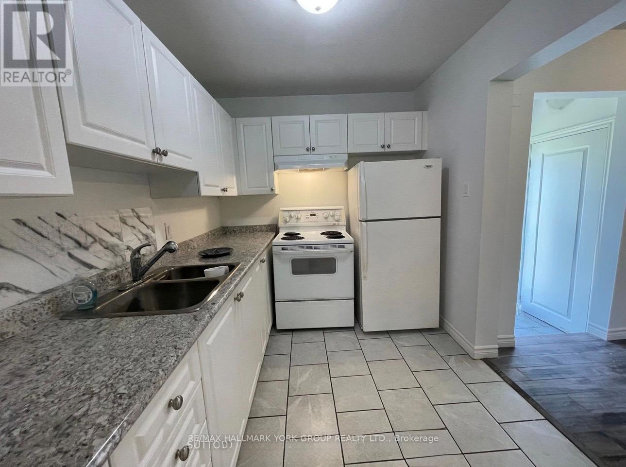 Main Rear - 165 Anne Street S, Barrie (Allandale Centre), Ontario  L4N 2E4 - Photo 5 - S12887108