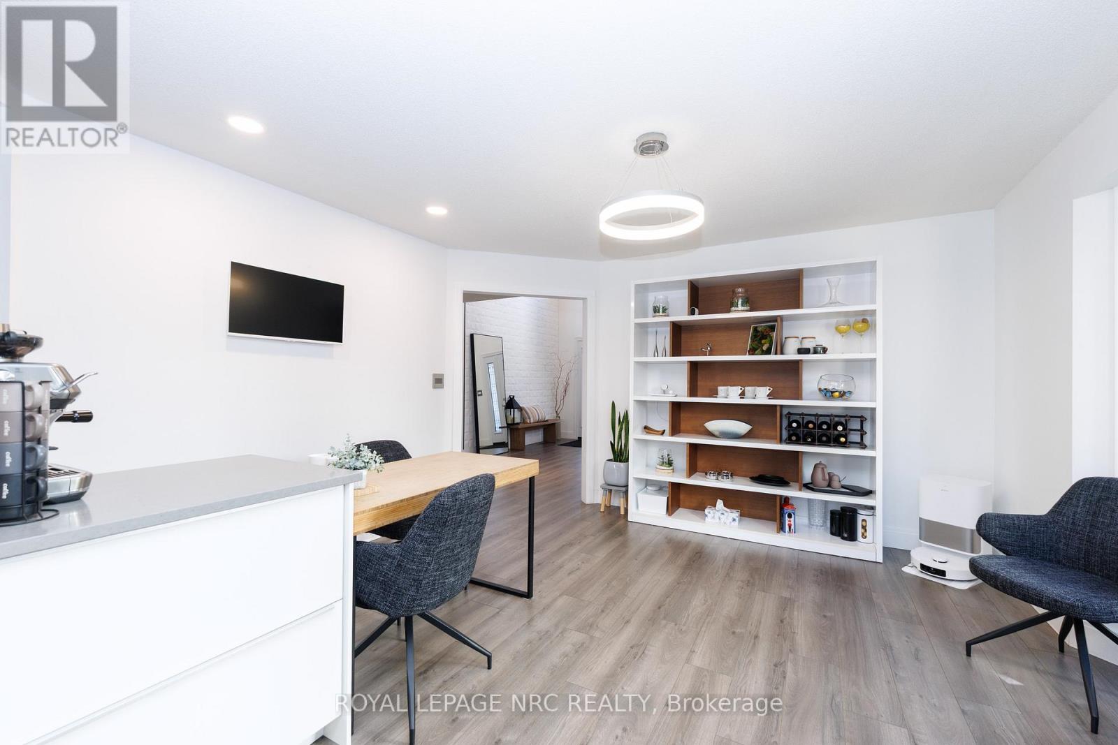 7 Sarah Court, St. Catharines (Grapeview), Ontario  L2S 3R6 - Photo 11 - X12887358