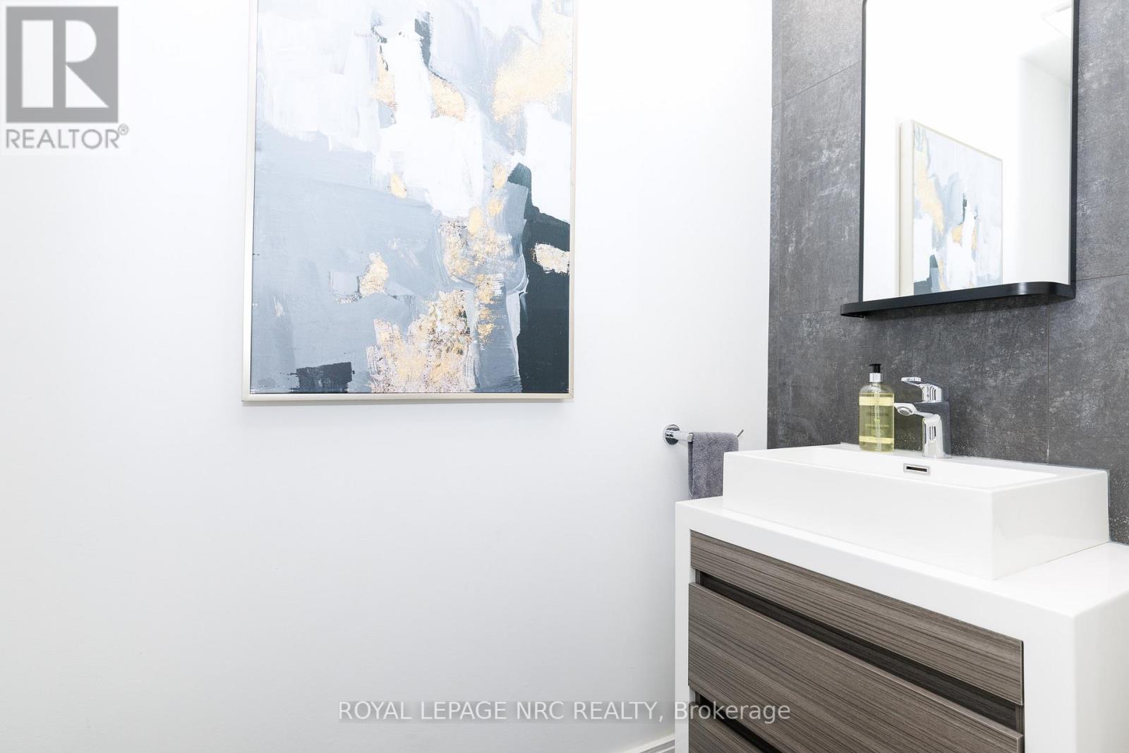 7 Sarah Court, St. Catharines (Grapeview), Ontario  L2S 3R6 - Photo 21 - X12887358