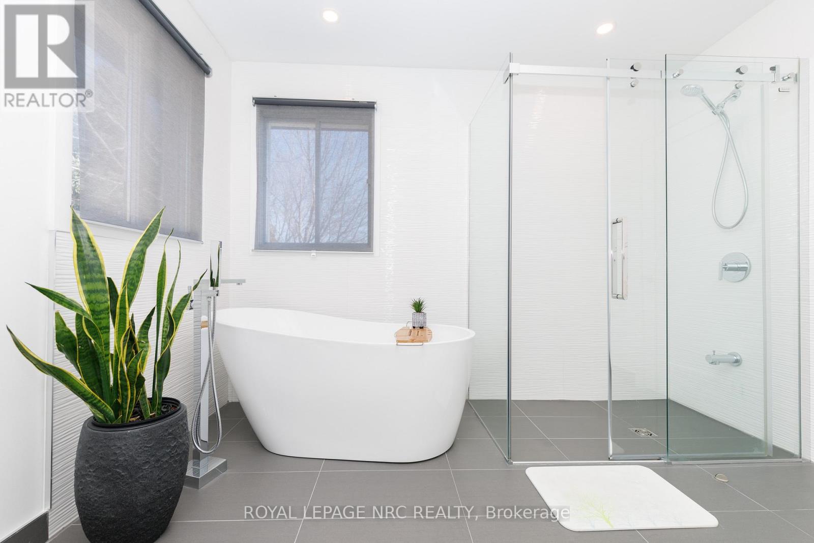 7 Sarah Court, St. Catharines (Grapeview), Ontario  L2S 3R6 - Photo 33 - X12887358