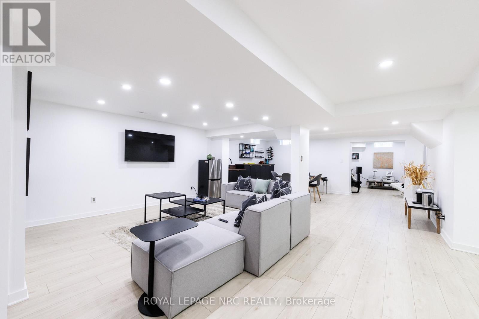 7 Sarah Court, St. Catharines (Grapeview), Ontario  L2S 3R6 - Photo 35 - X12887358