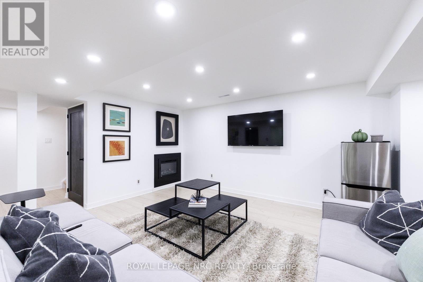 7 Sarah Court, St. Catharines (Grapeview), Ontario  L2S 3R6 - Photo 37 - X12887358