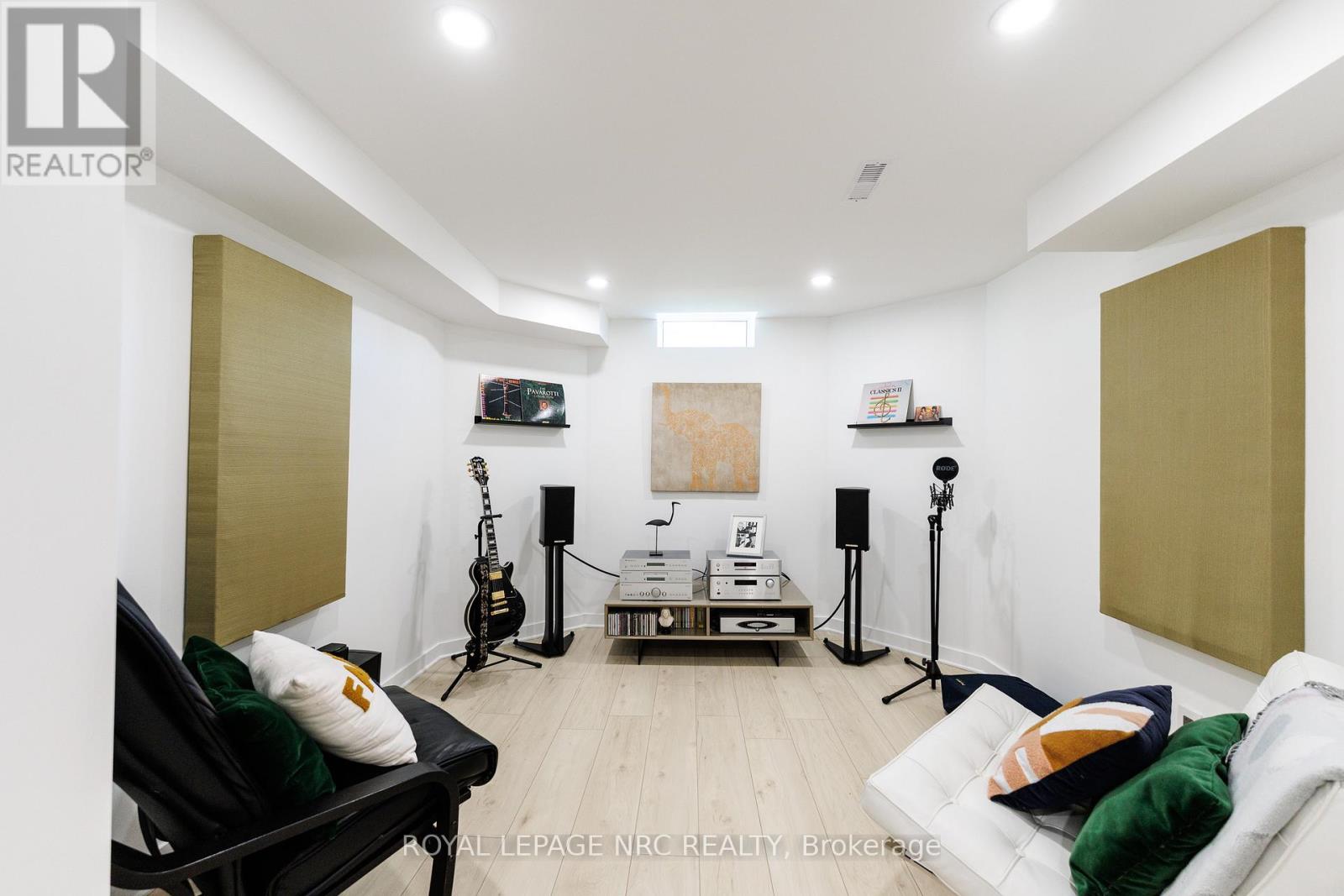 7 Sarah Court, St. Catharines (Grapeview), Ontario  L2S 3R6 - Photo 43 - X12887358