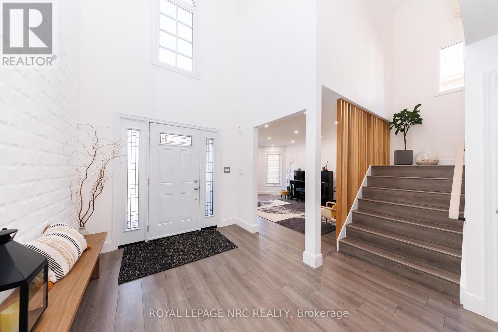 7 Sarah Court, St. Catharines (Grapeview), Ontario  L2S 3R6 - Photo 6 - X12887358