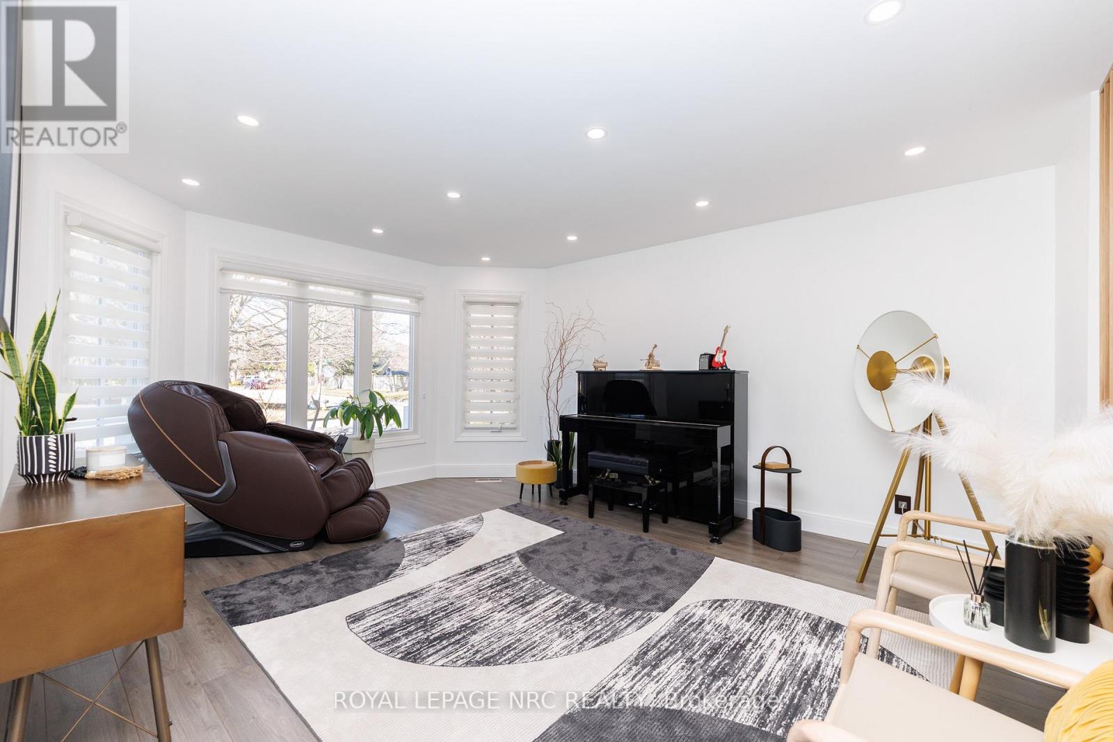 7 Sarah Court, St. Catharines (Grapeview), Ontario  L2S 3R6 - Photo 7 - X12887358