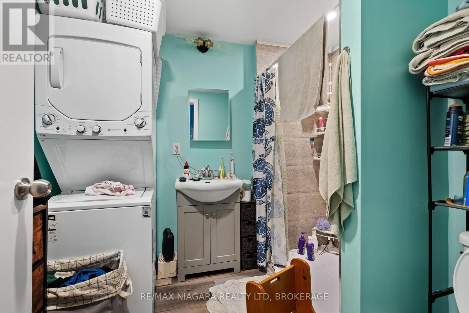 224 Mitchell Street, Port Colborne (East Village), Ontario  L3K 1Y3 - Photo 13 - X12887386