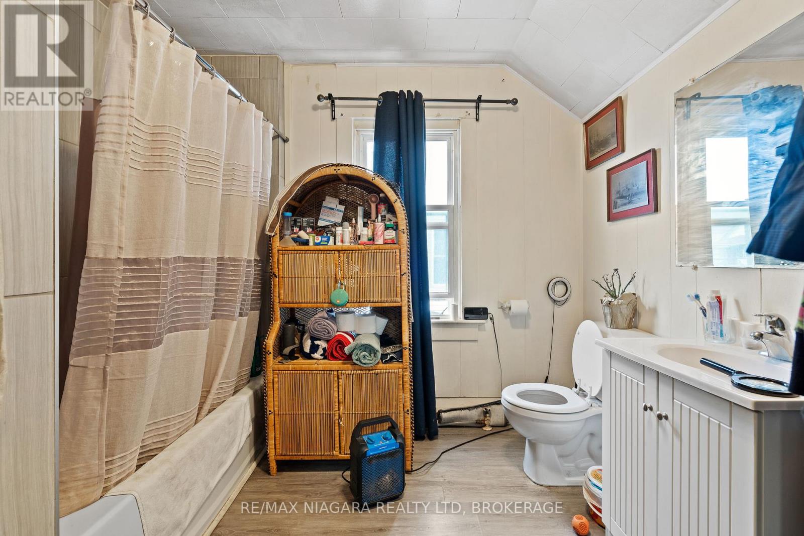 224 Mitchell Street, Port Colborne (East Village), Ontario  L3K 1Y3 - Photo 21 - X12887386