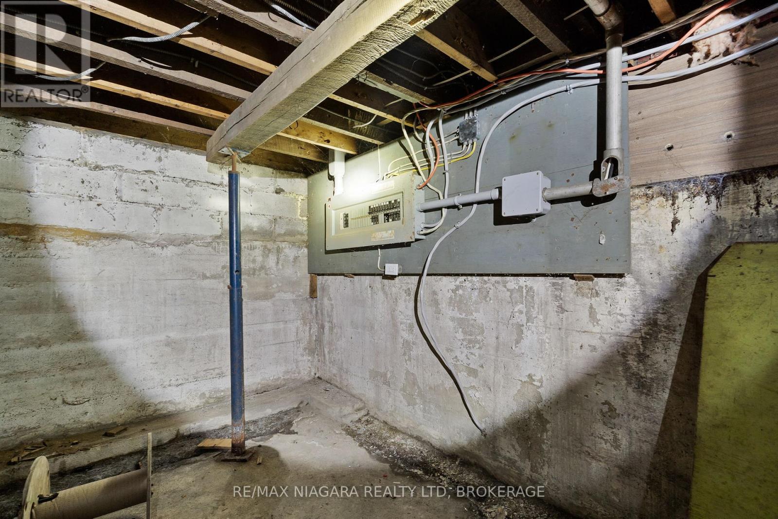 224 Mitchell Street, Port Colborne (East Village), Ontario  L3K 1Y3 - Photo 25 - X12887386