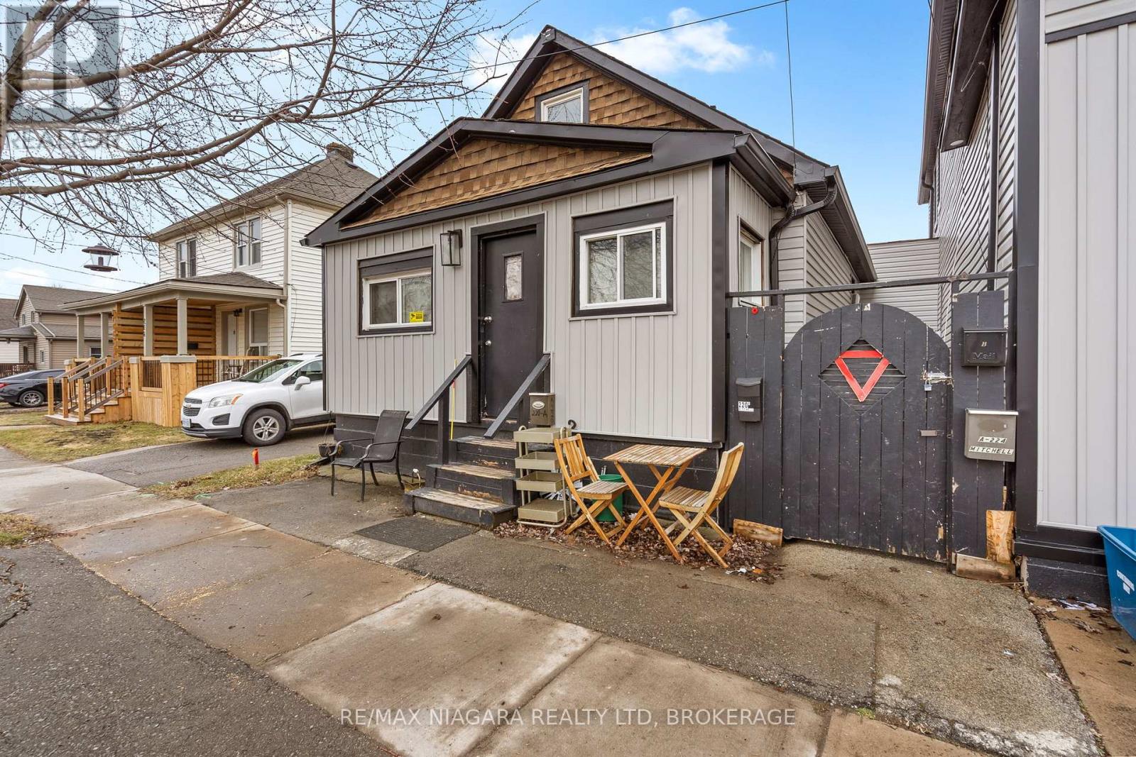 224 Mitchell Street, Port Colborne (East Village), Ontario  L3K 1Y3 - Photo 3 - X12887386