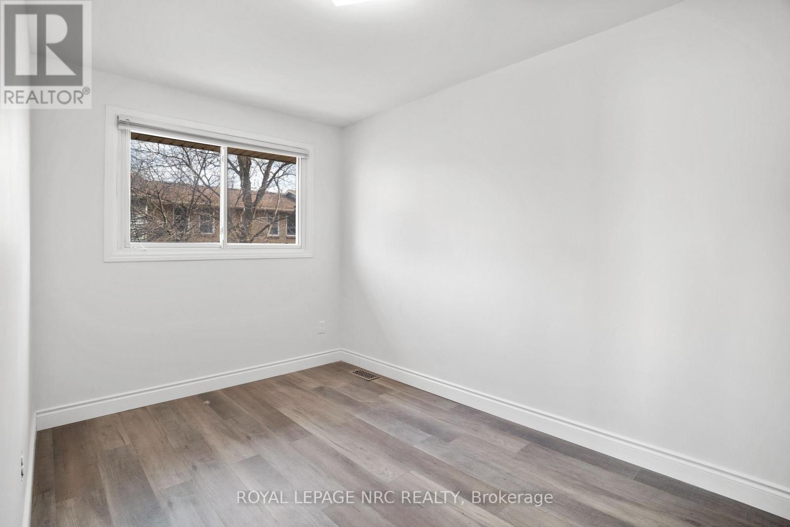 37 Greystone Crescent S, St. Catharines (Lakeport), Ontario  L2N 6P1 - Photo 12 - X12887442