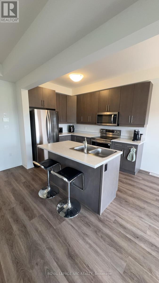 7376 Marvel Drive, Niagara Falls (Brown), Ontario  L2H 3V5 - Photo 4 - X12887474