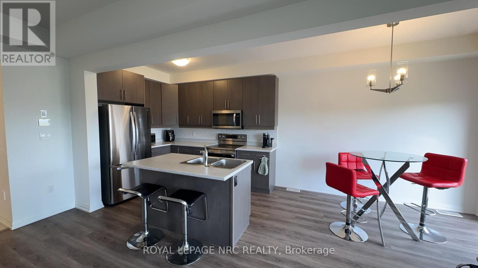 7376 Marvel Drive, Niagara Falls (Brown), Ontario  L2H 3V5 - Photo 5 - X12887474