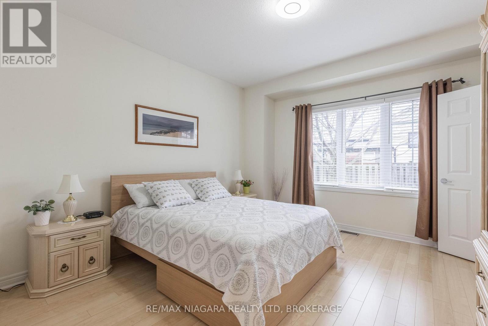 13 - 8142 Costabile Drive, Niagara Falls (Ascot), Ontario  L2H 3M3 - Photo 11 - X12887670