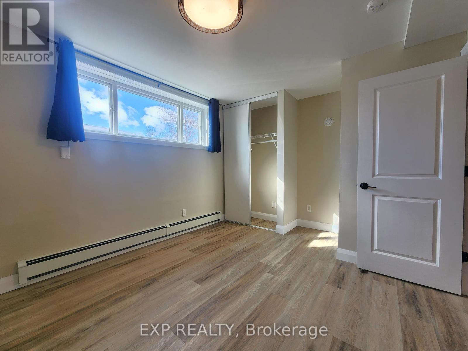 2 - 50 Fringewood Drive, Ottawa, Ontario  K2S 1T8 - Photo 8 - X12760000