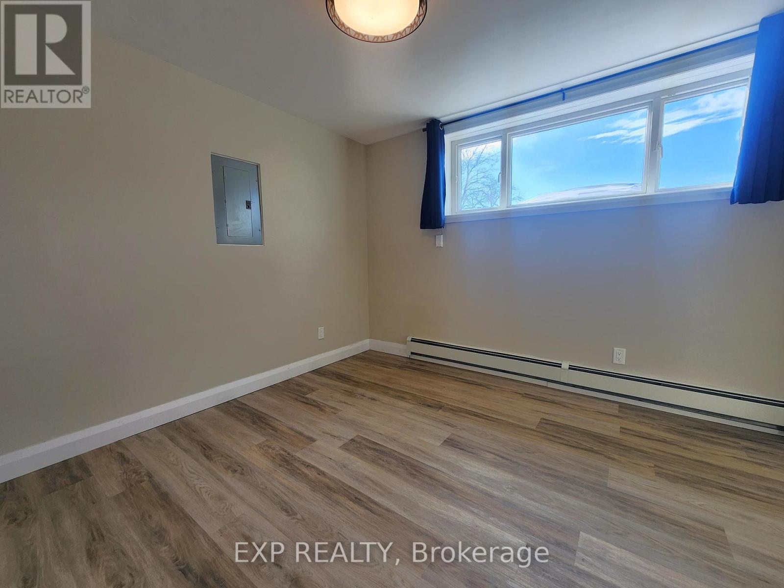 2 - 50 Fringewood Drive, Ottawa, Ontario  K2S 1T8 - Photo 7 - X12760000