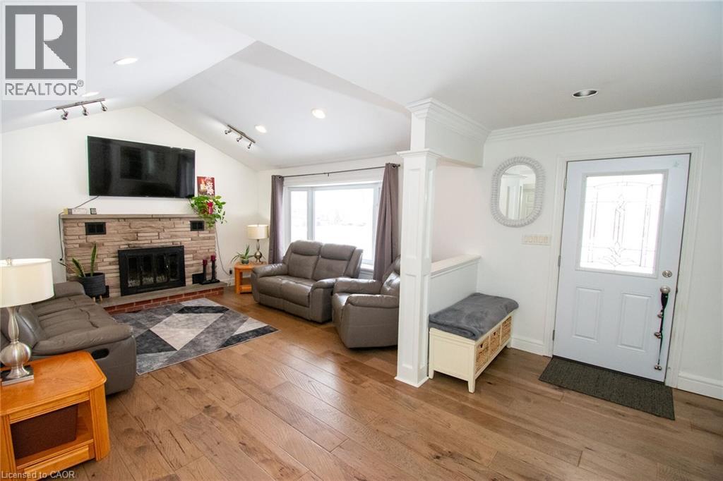 168 Fairview Avenue E, Dunnville, Ontario  N1A 1B1 - Photo 3 - 40812540