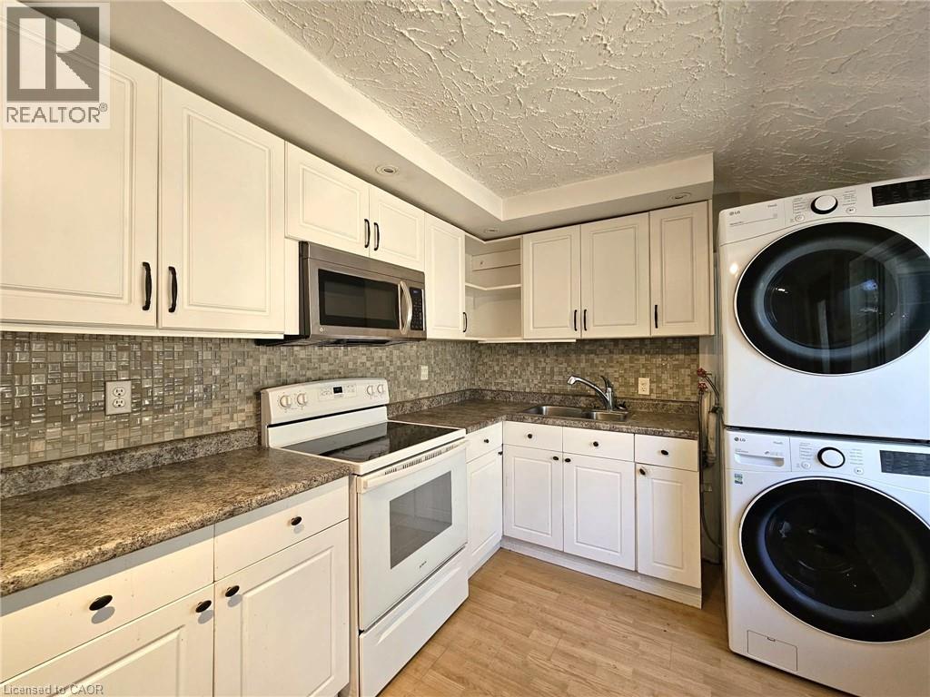 1044 Knechtel Court Unit# B, Petersburg, Ontario  N0B 2H0 - Photo 5 - 40812233