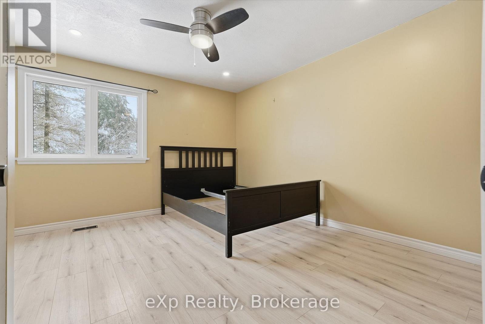 60 Main Street E, Mapleton, Ontario  N0G 1P0 - Photo 13 - X12887390