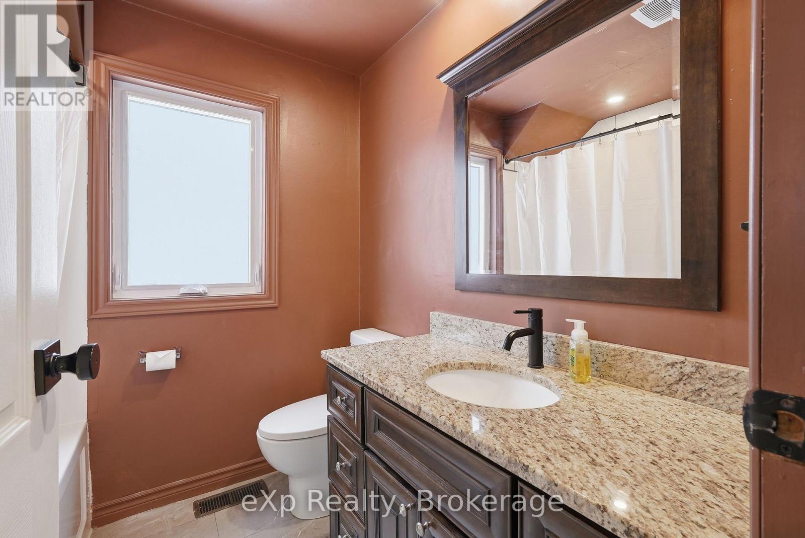 60 Main Street E, Mapleton, Ontario  N0G 1P0 - Photo 14 - X12887390