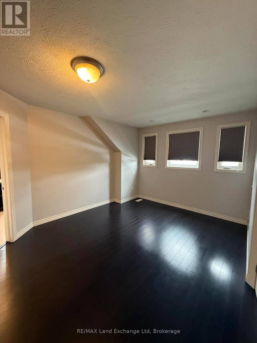 405 Minnie Street, North Huron, Ontario  N0G 2W0 - Photo 10 - X12887456