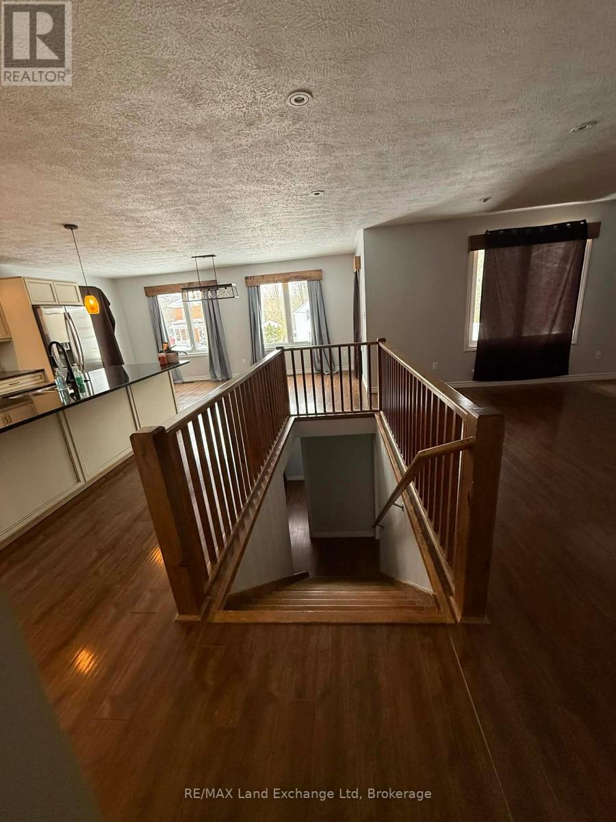 405 Minnie Street, North Huron, Ontario  N0G 2W0 - Photo 13 - X12887456