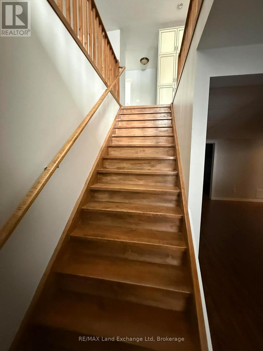 405 Minnie Street, North Huron, Ontario  N0G 2W0 - Photo 14 - X12887456