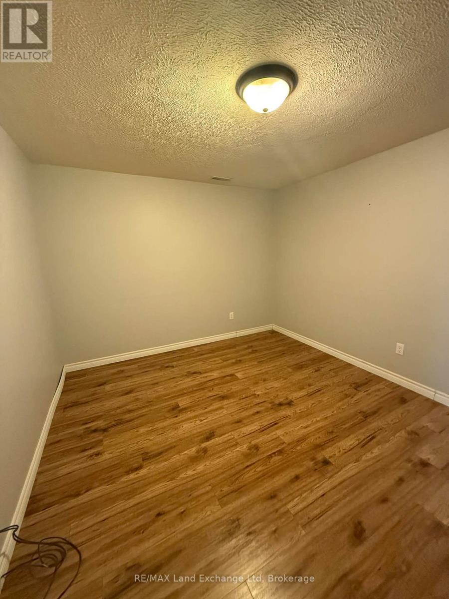 405 Minnie Street, North Huron, Ontario  N0G 2W0 - Photo 19 - X12887456