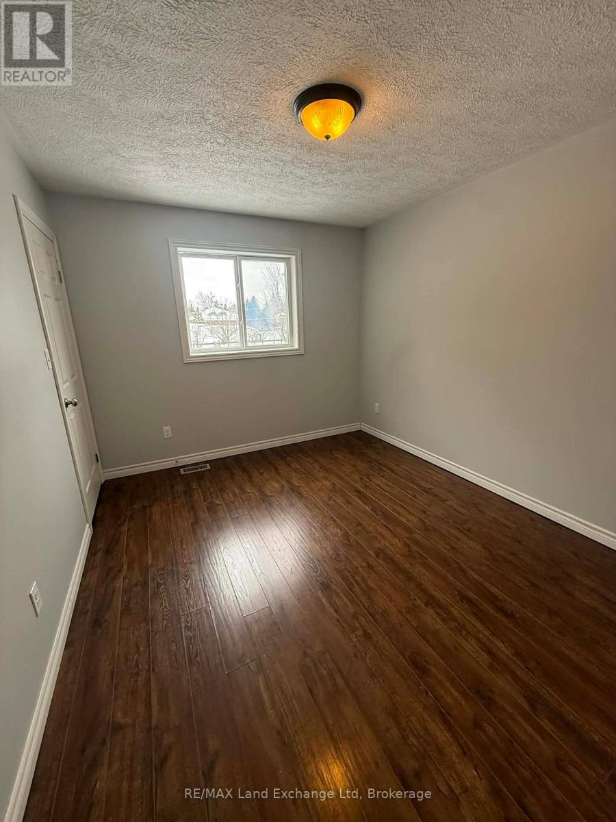 405 Minnie Street, North Huron, Ontario  N0G 2W0 - Photo 7 - X12887456