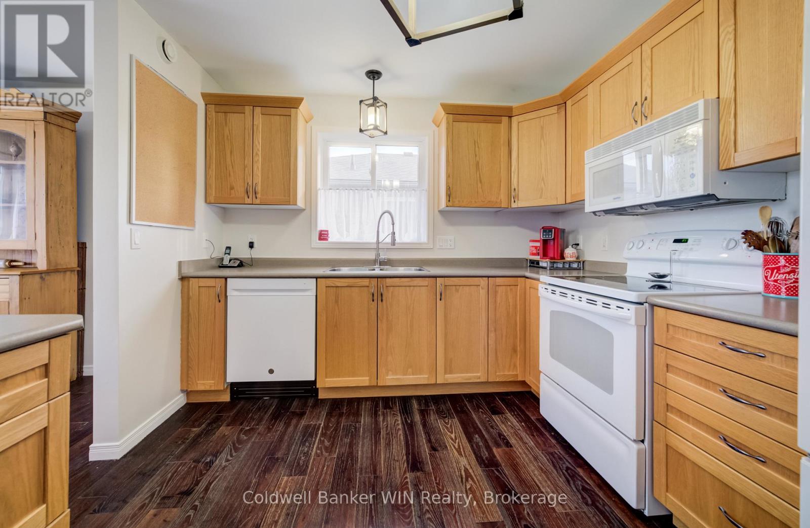 490 King Street E, Wellington North (Mount Forest), Ontario  N0G 2L0 - Photo 13 - X12887466